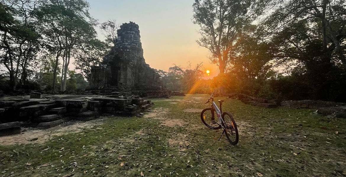 Angkor Wat Cycling